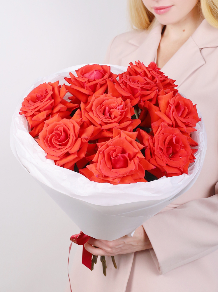 БУКЕТ С АЛОЙ ФРАНЦУЗСКОЙ РОЗОЙ