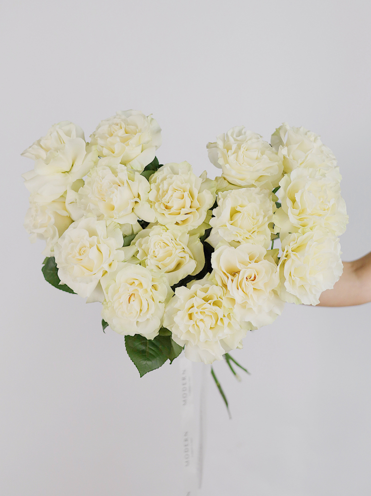 БУКЕТ ИЗ БЕЛОЙ ФРАНЦУЗСКОЙ РОЗЫ