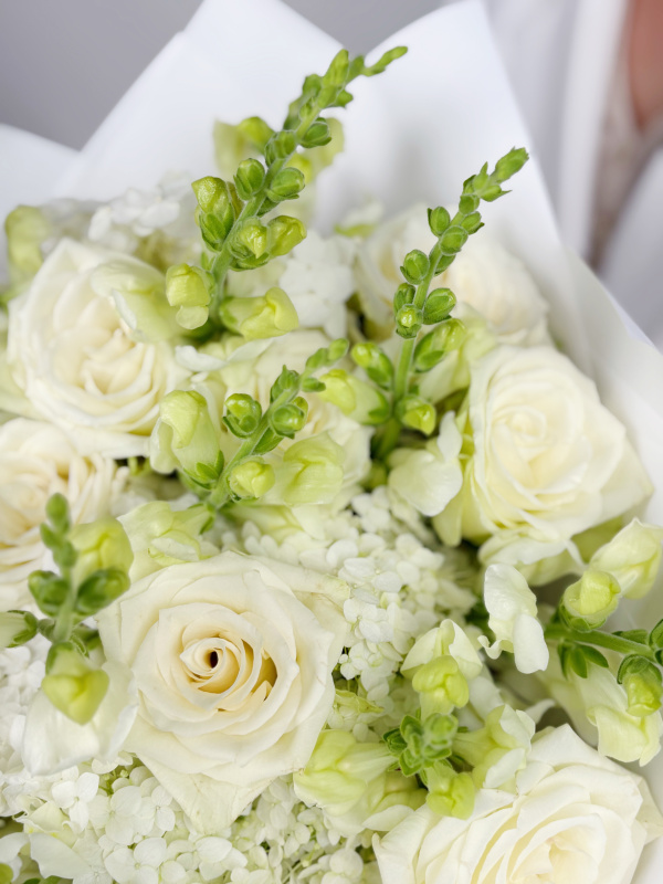 БУКЕТ С БЕЛОЙ РОЗОЙ И ГОРТЕНЗИЕЙ