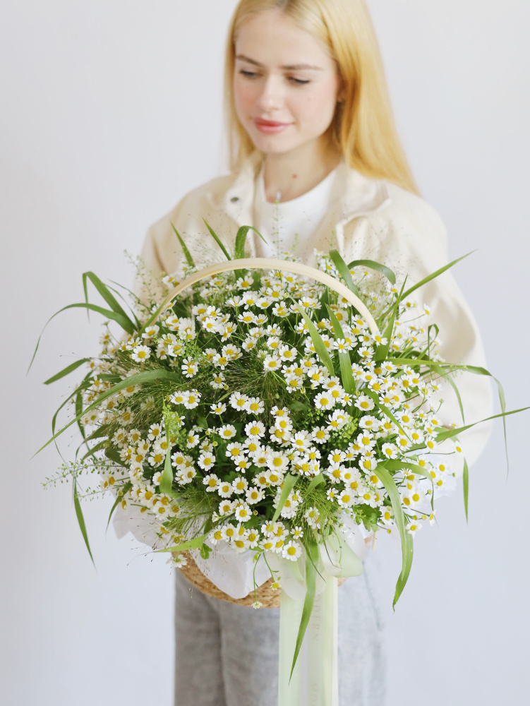 КОРЗИНА С РОМАШКОЙ И ЗЛАКАМИ